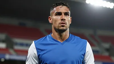 O FC Porto, campeão nacional, enfrenta o estreante Torreense, detentor da Taça de Portugal, na 48.ª edição da Supertaça...