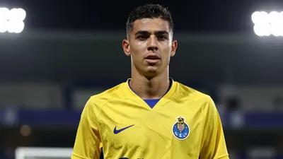 O FC Porto vai leiloar camisolas para apoiar vítimas de terremoto na Colômbia, com a Fundação Luís Díaz