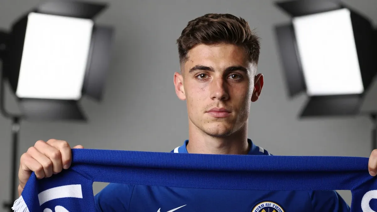 O FC Porto reforçou o ataque com Santiago Giménez, em empréstimo com opção obrigatória, e acertou a contratação do jovem...