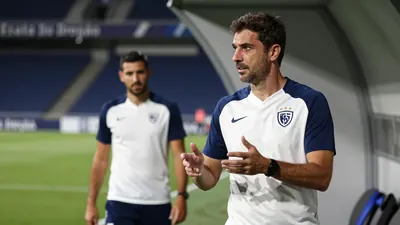 O time de andebol do FC Porto conquistou uma vitória de 39-27 sobre o ABC durante sua apresentação aos fãs no Dragão Arena