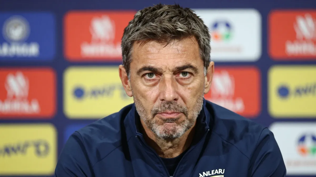 FC Porto manager Francesco Farioli describes the club as an expensive boutique in the transfer market, speaking ahead of...