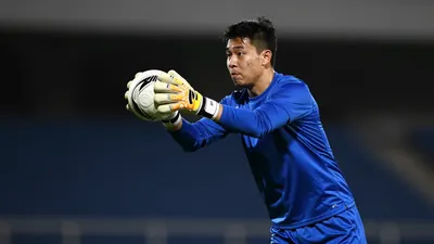O FC Porto vendeu o guarda-redes Deniz Gul ao Galatasaray por 10 milhões de euros, mais 1 milhão em objetivos e 10% de...