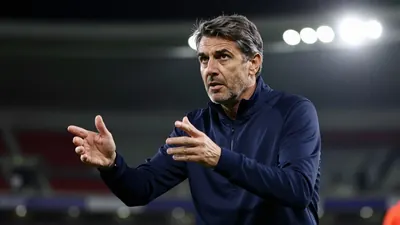 O treinador do Manchester City, Enzo Maresca, questionou o comportamento do banco do FC Porto após um incidente no túnel...