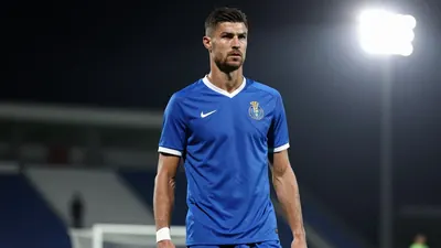 Santiago Giménez dá tudo pela transferência para o FC Porto, com o pai do jogador pressionando o Milan para concretizar a...