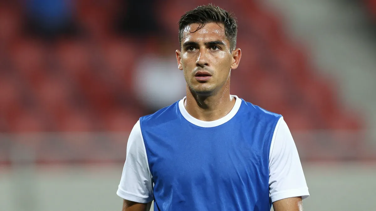 O FC Porto busca uma vitória sem olhar para trás, com Farioli enfatizando a importância de explorar as possibilidades da...