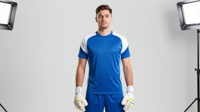 Porto: Jan Bednarek se recuperou no Olival da Piteira, enquanto Cláudio Ramos também marcou presença no local